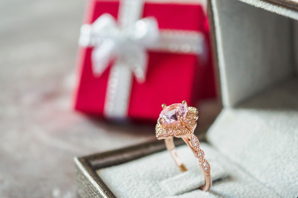 Jewellery pink diamond ring